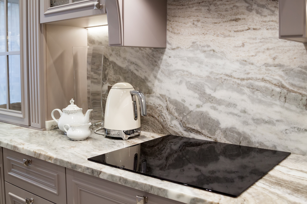 Kitchen Maintenance: 5 Mistakes to Avoid with Quartz Countertops!