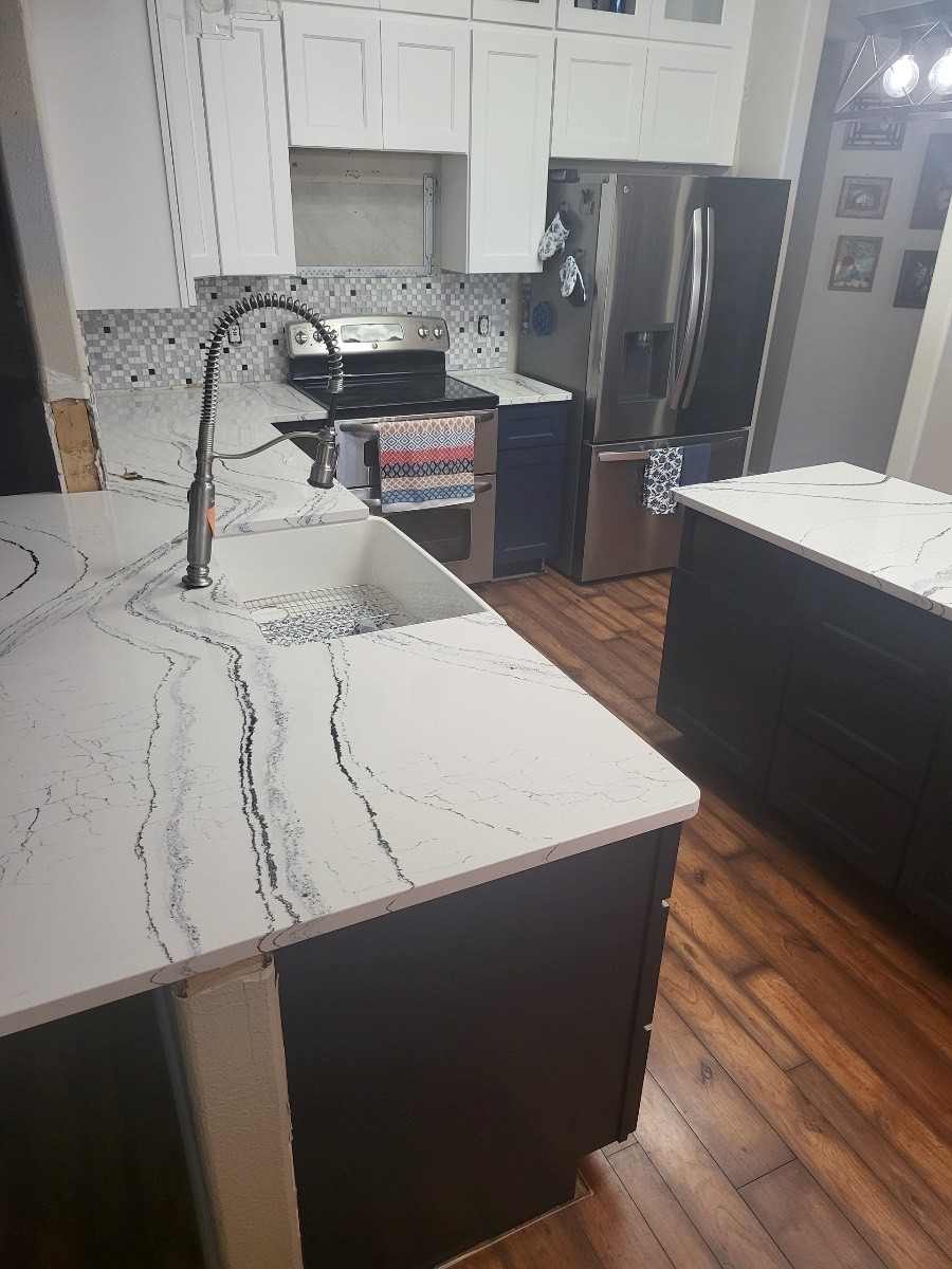 6 Stunning Stone Kitchen Countertop Color Ideas [Infographic] R&D